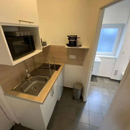 Cmg - Studio Place St Marc- *